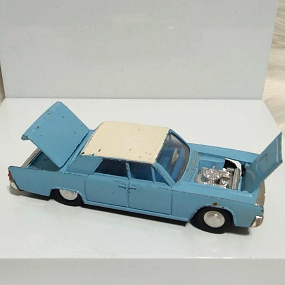 Dinky Toys Lincoln Continental Vintage Die Cast Car Made In England